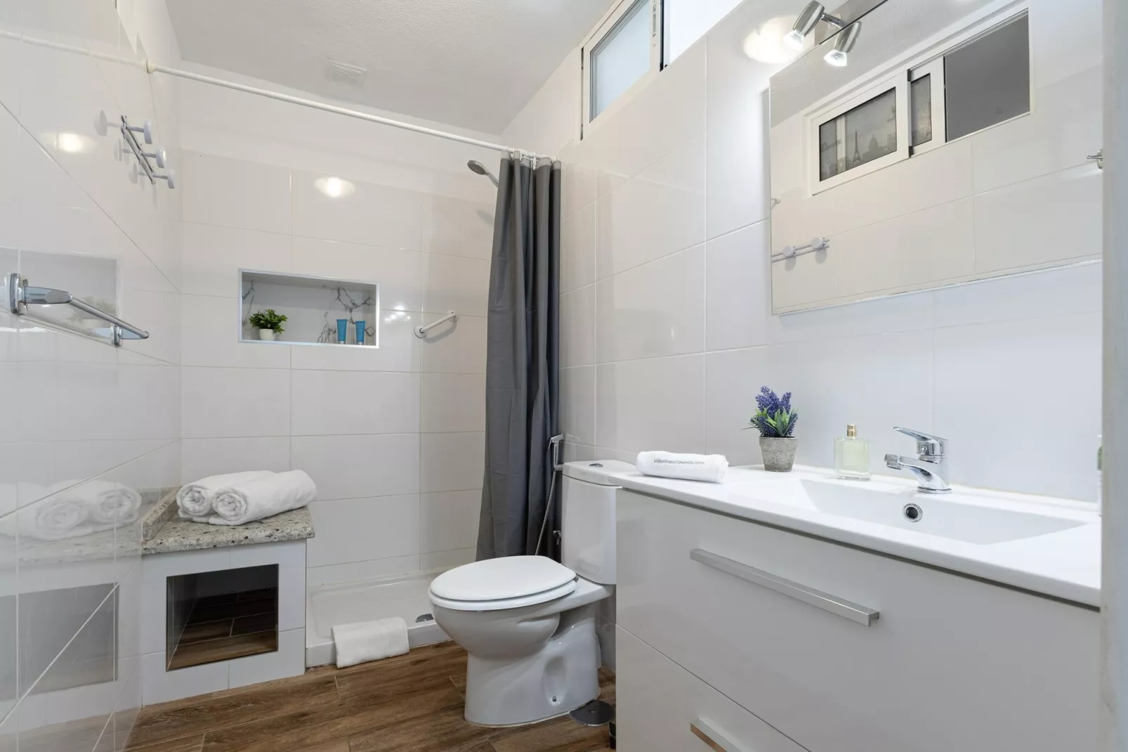 NECTARINAS-Salle de bain