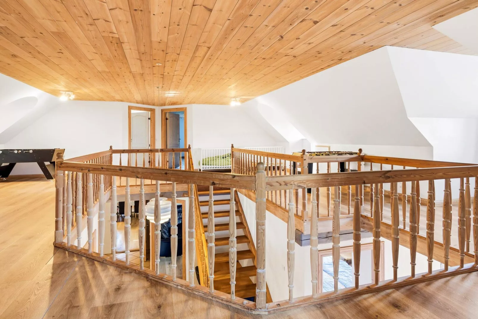 Luxury Retreat with Hot Tub - By Traum Ferienwohnungen-Indoor