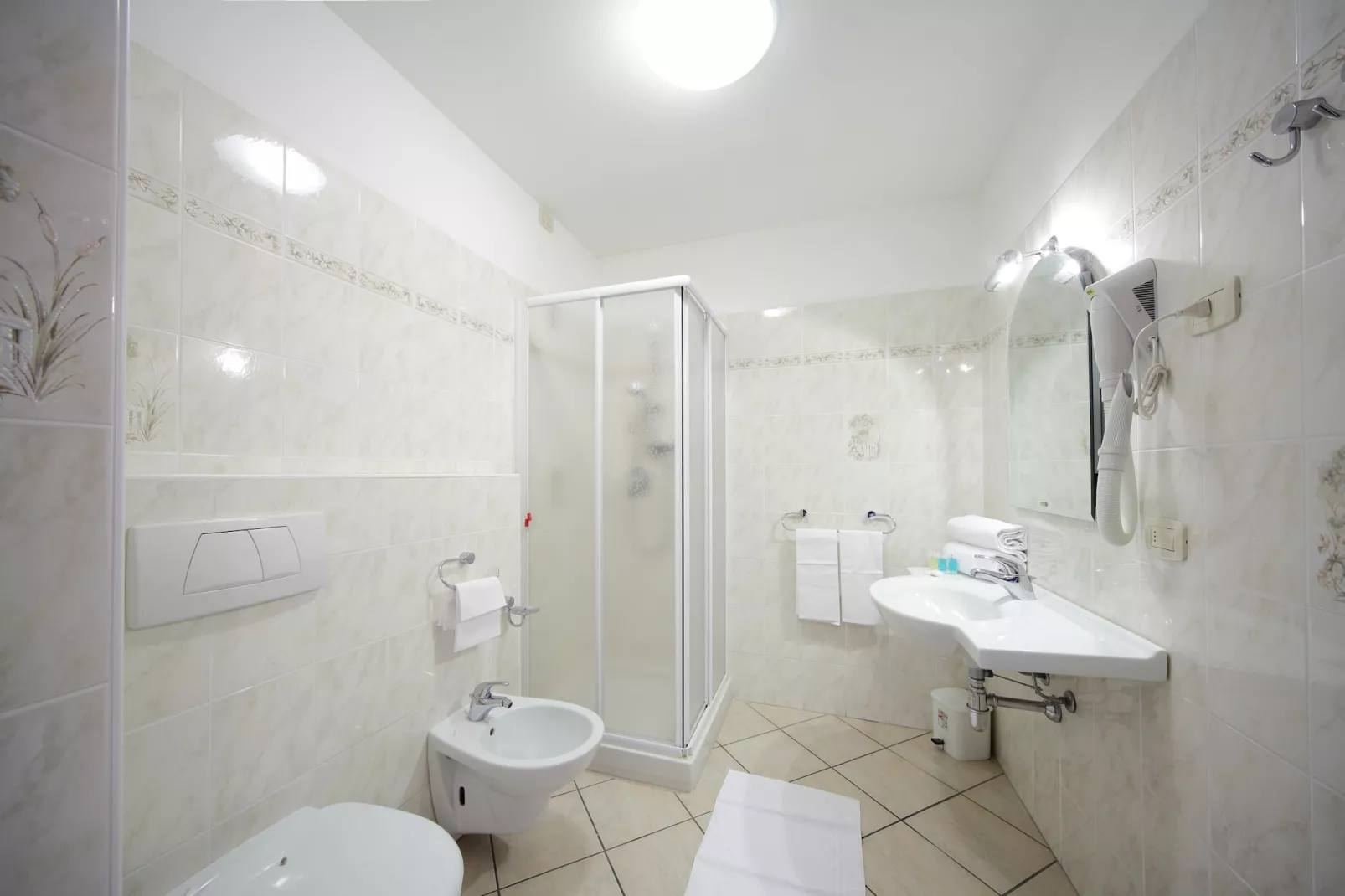 Residence Zust, Verbania Intra-Bilo-Salle de bain