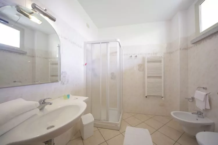 Residence Zust Verbania Intra-Trilo B-Bathroom