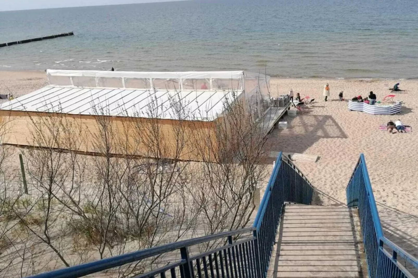 Apartment de luxe am Strand von Rewal-Exterior in summer