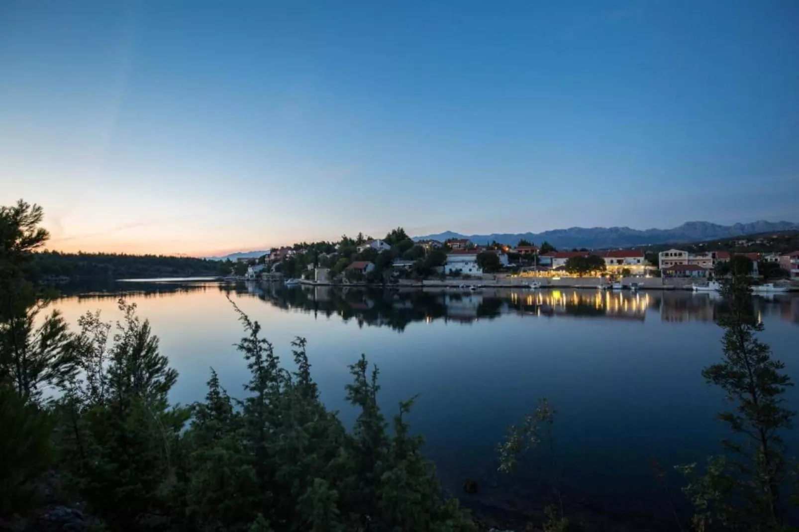 One-Bedroom Apartment - 1-Areas within 5km in summer