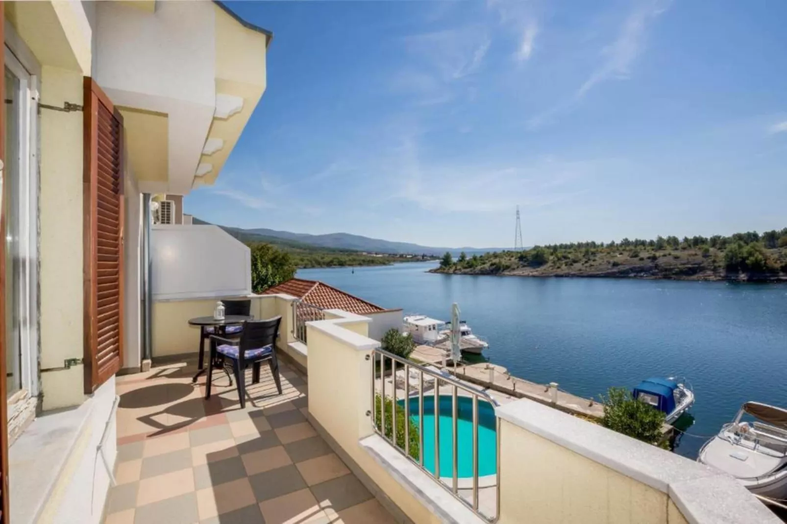 One-Bedroom Apartment - 2-Areas within 5km in summer