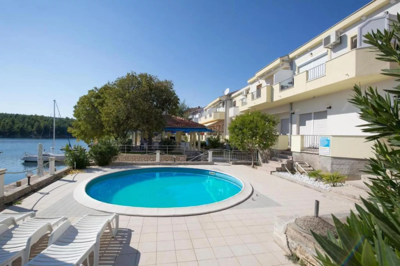 One-Bedroom Apartment - 1-Areas within 5km in summer