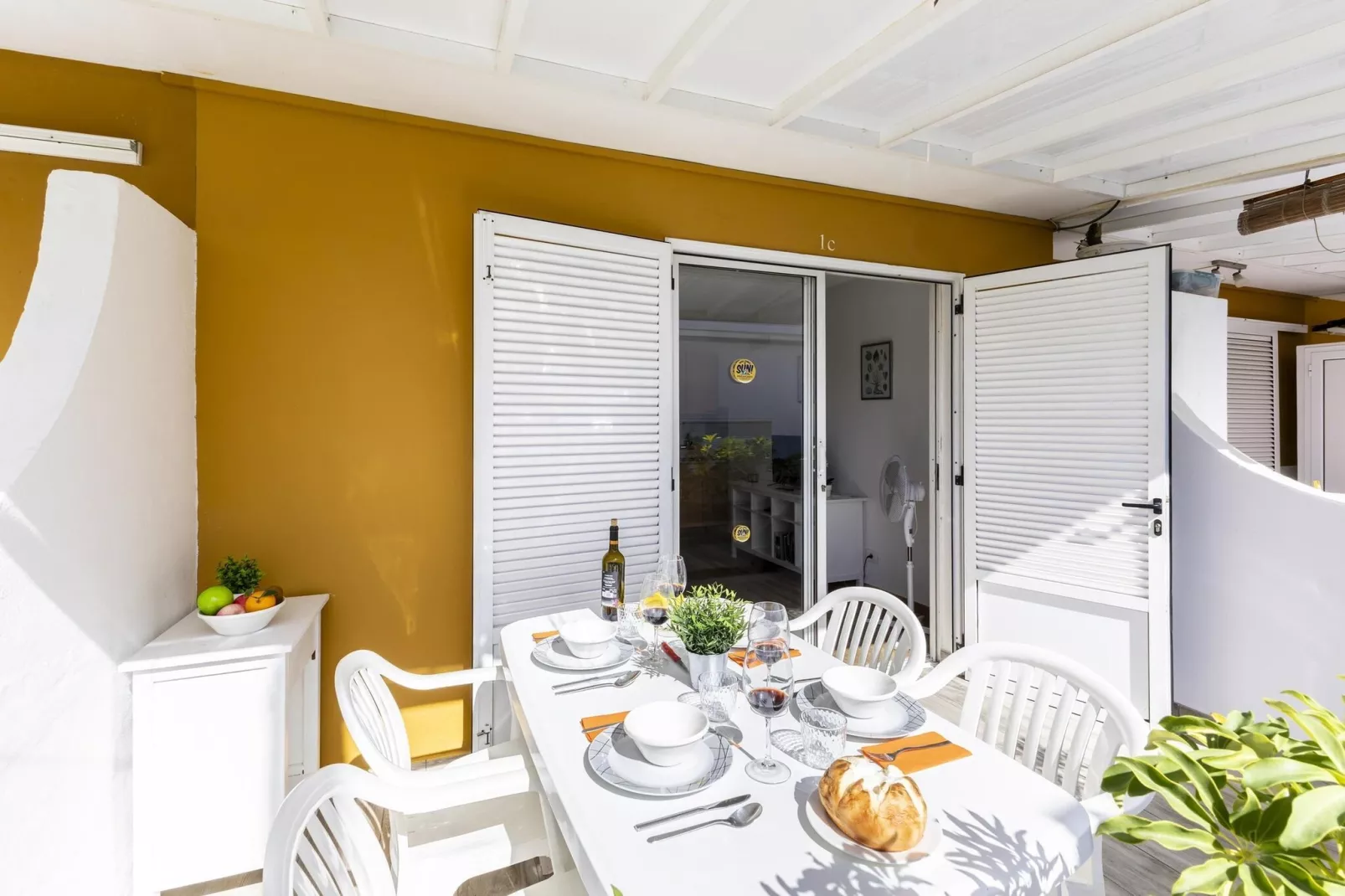 NECTARINAS-Terrasse / balcon