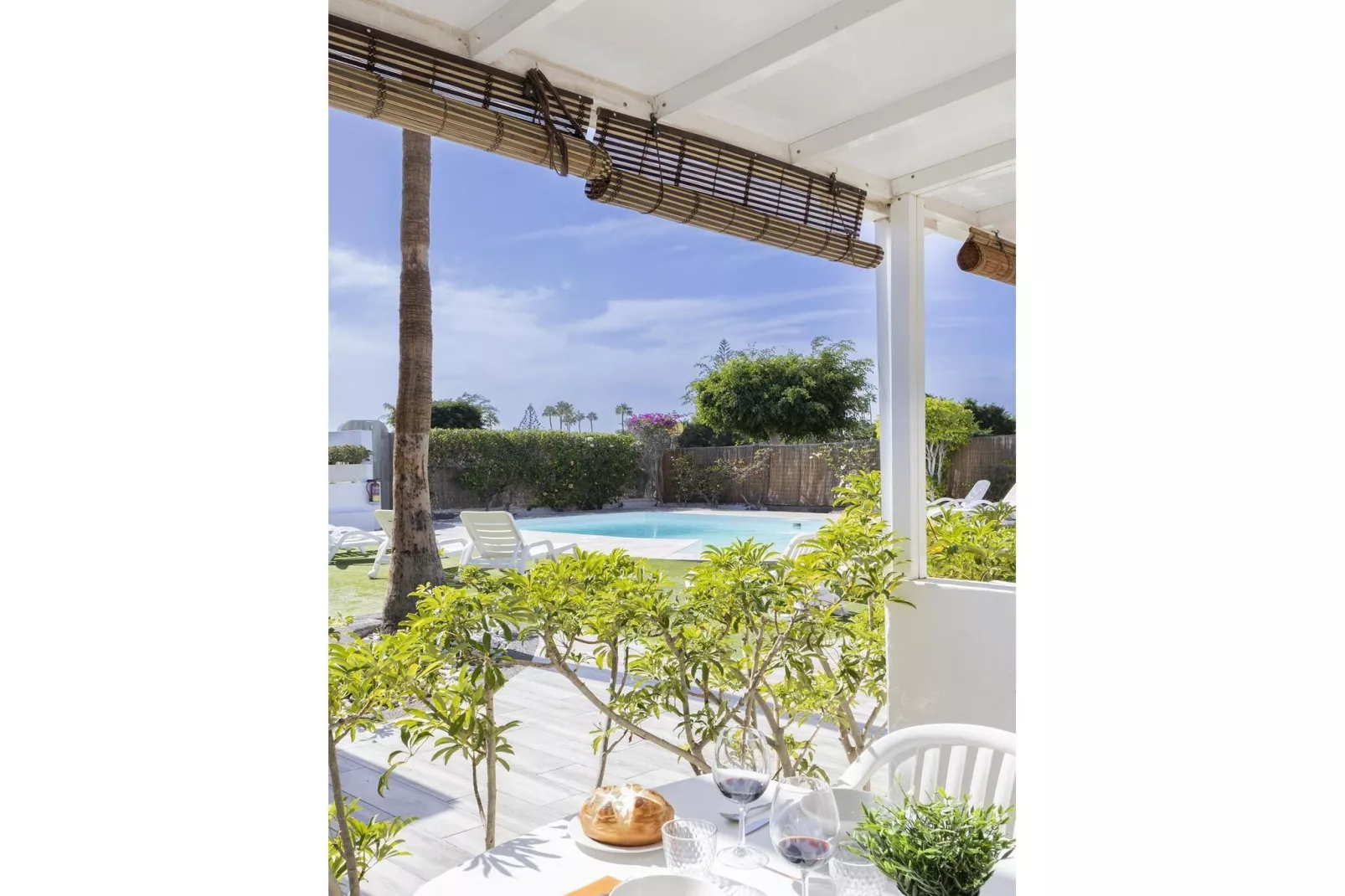 NECTARINAS-Terrasse / balcon