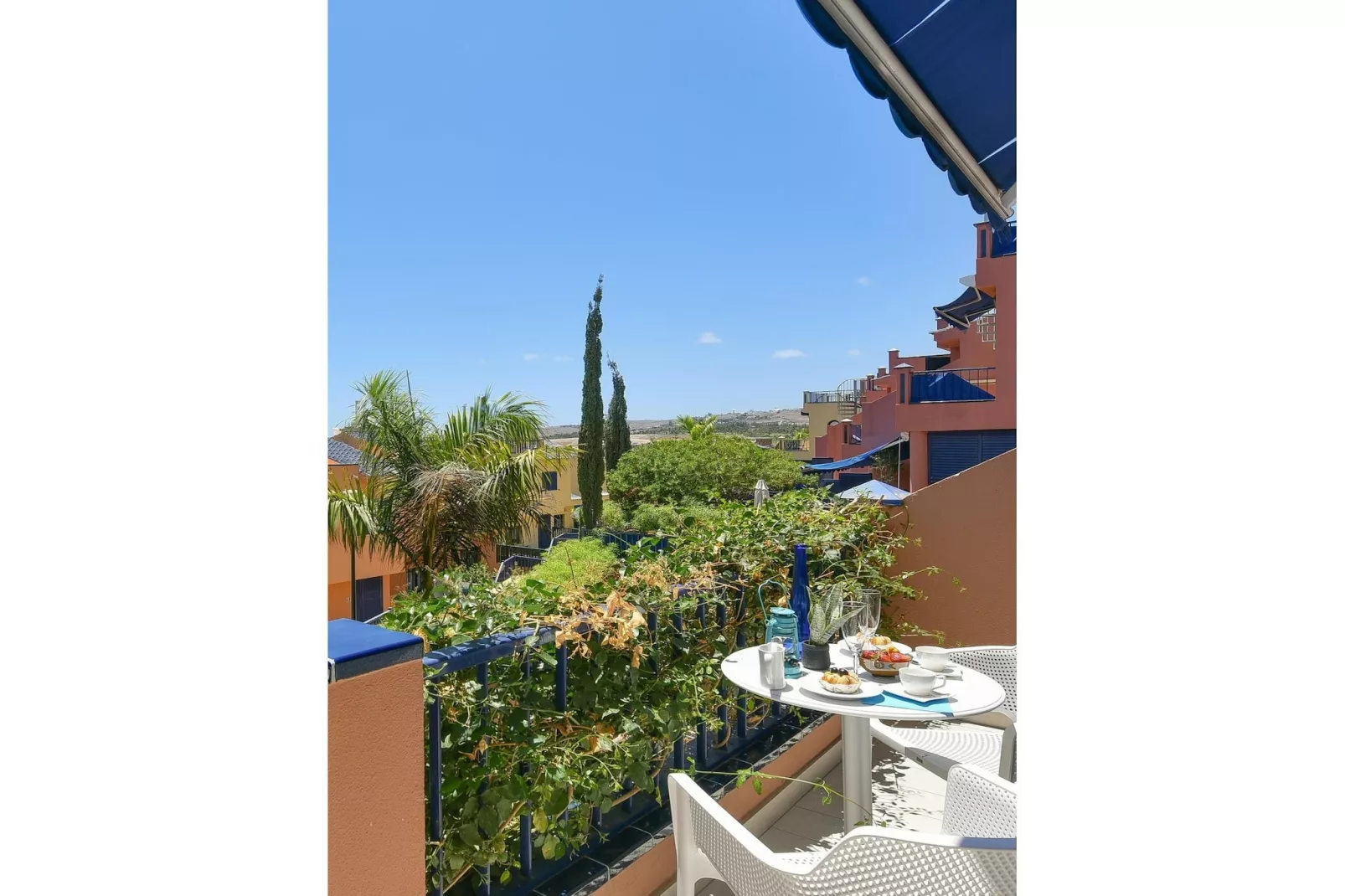 MELONERAS BAHIA 153										-Terrace balcony