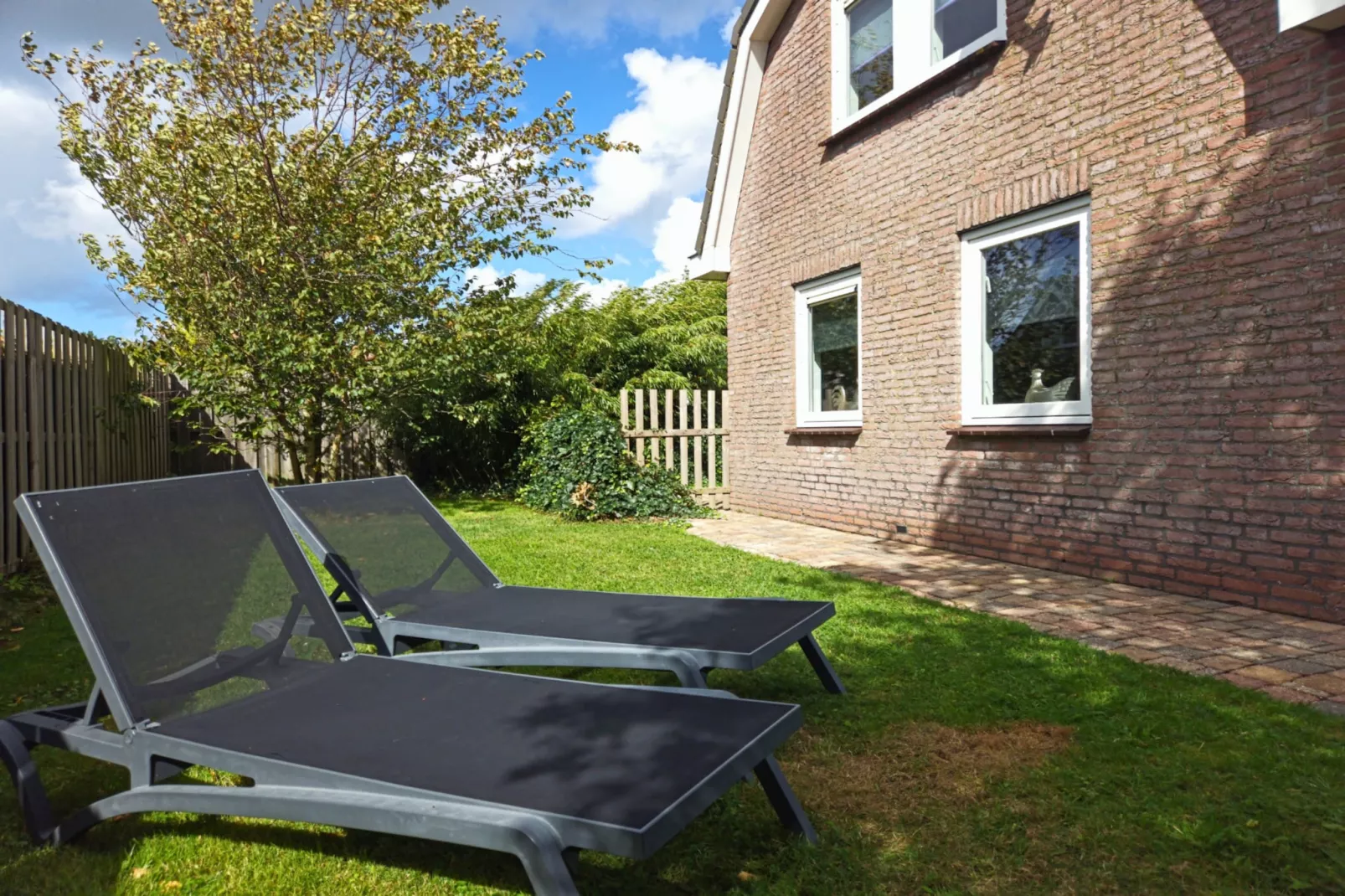 Bungalow 4-persoons (3 slaapkamers)-Terrasse/Balkon