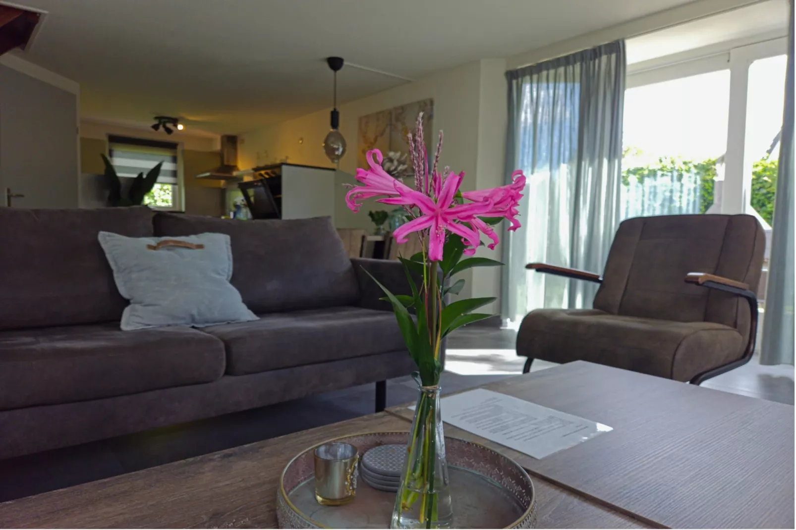 Bungalow 4-persoons (2 slaapkamers)-Wohnzimmer