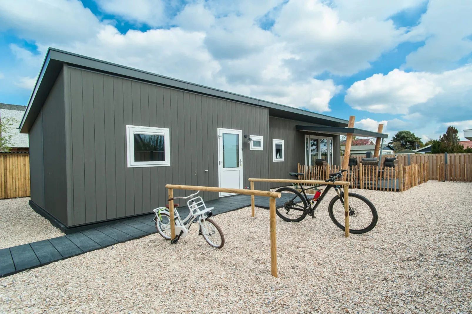 Chalet 4-persoons Huisdiervrij-Exterior in summer