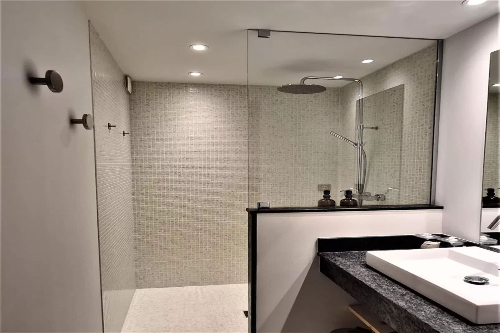 Mas prestigieux au coeur de Saint-Remy-de-Provence-Badezimmer