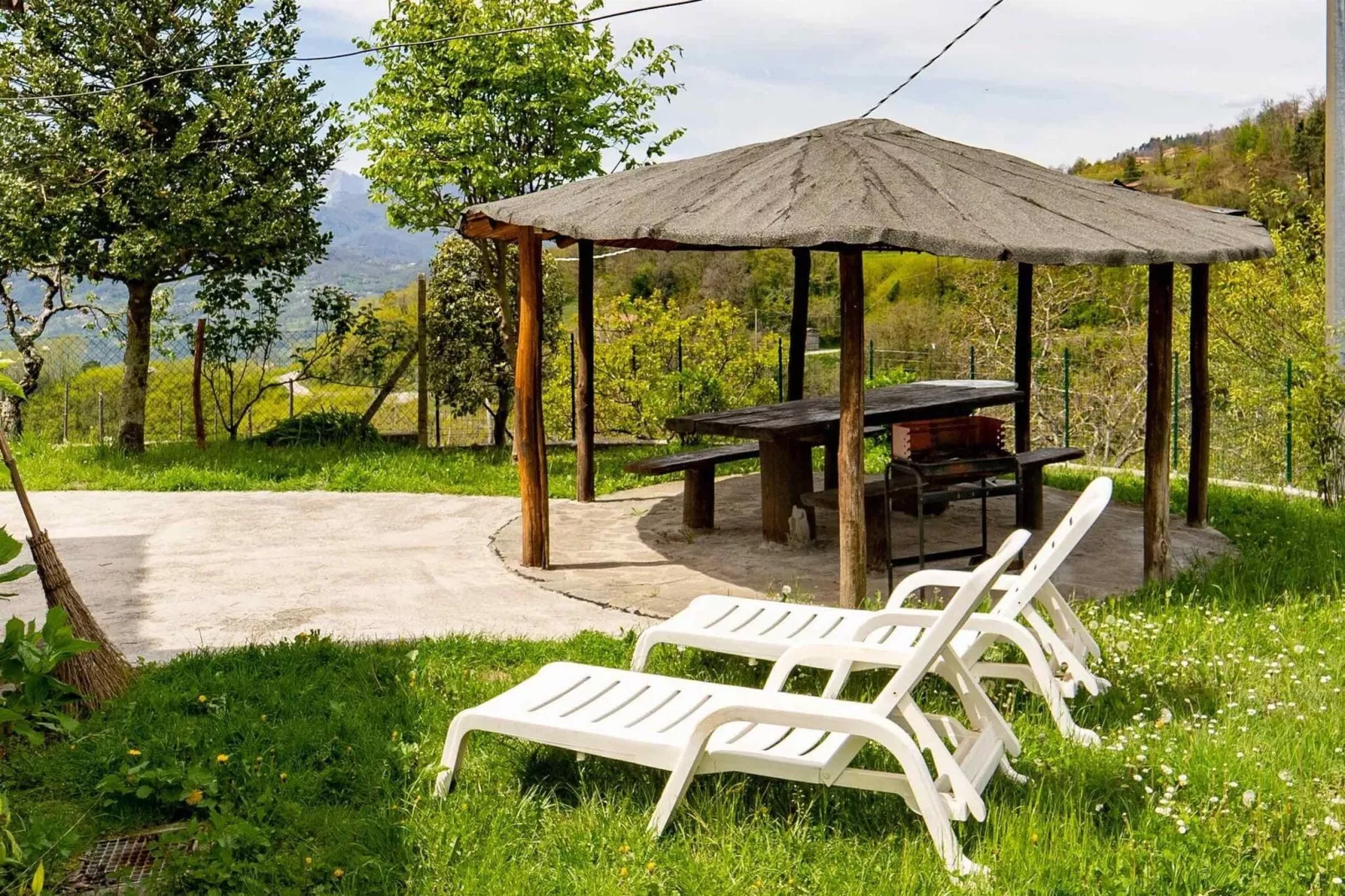 Casa Marco-Gardens summer