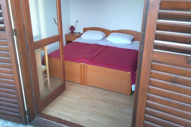 Guest House Hazdovac Rooms- Double Room with Balcony and Sea View-Bedroom