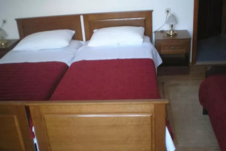 Guest House Hazdovac Rooms- Double Room with Balcony and Sea View-Bedroom