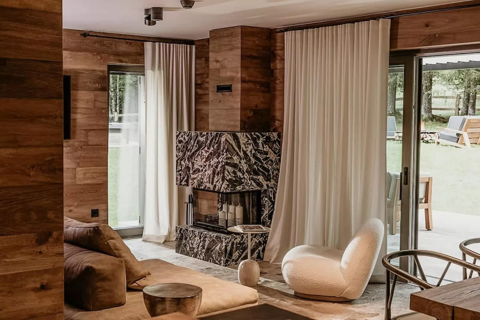 Chalet de luxe jacuzzi et sauna au Lac de Bohinj-Wohnzimmer