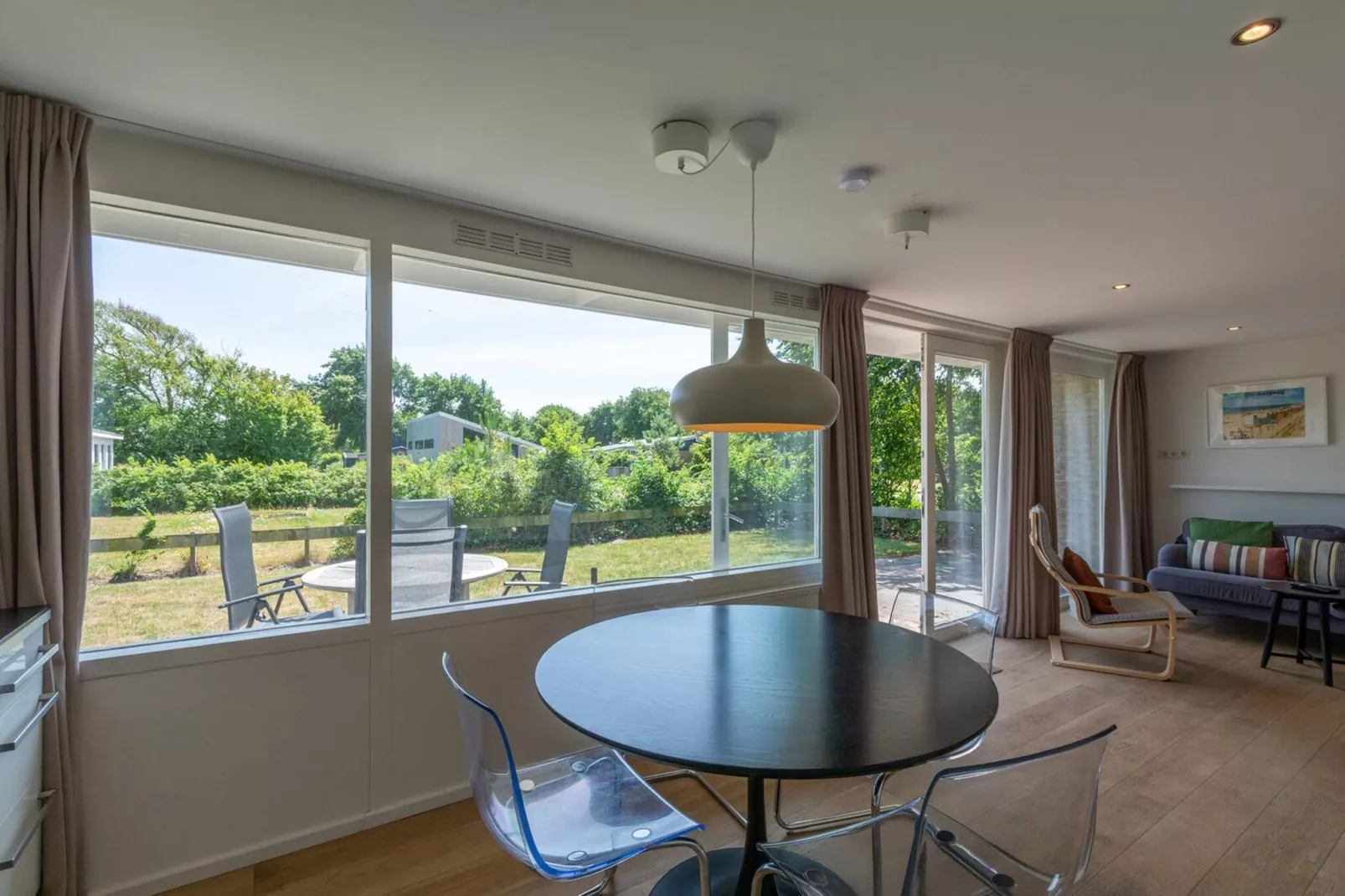 Garnekuul 73-Dining room