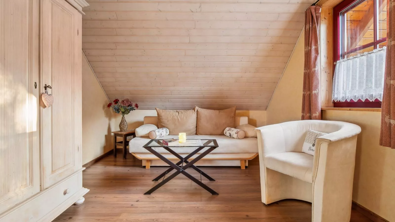 Naturstammhaus-Salon