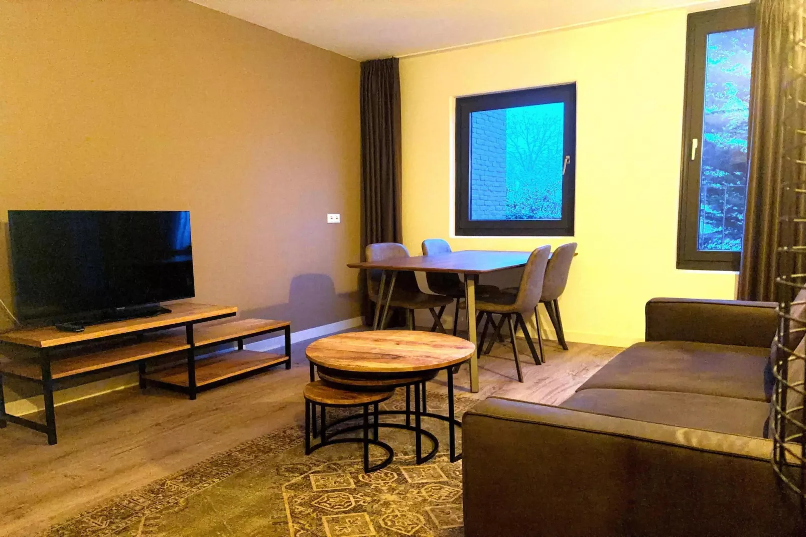 Apartment Basement 2-Wohnzimmer