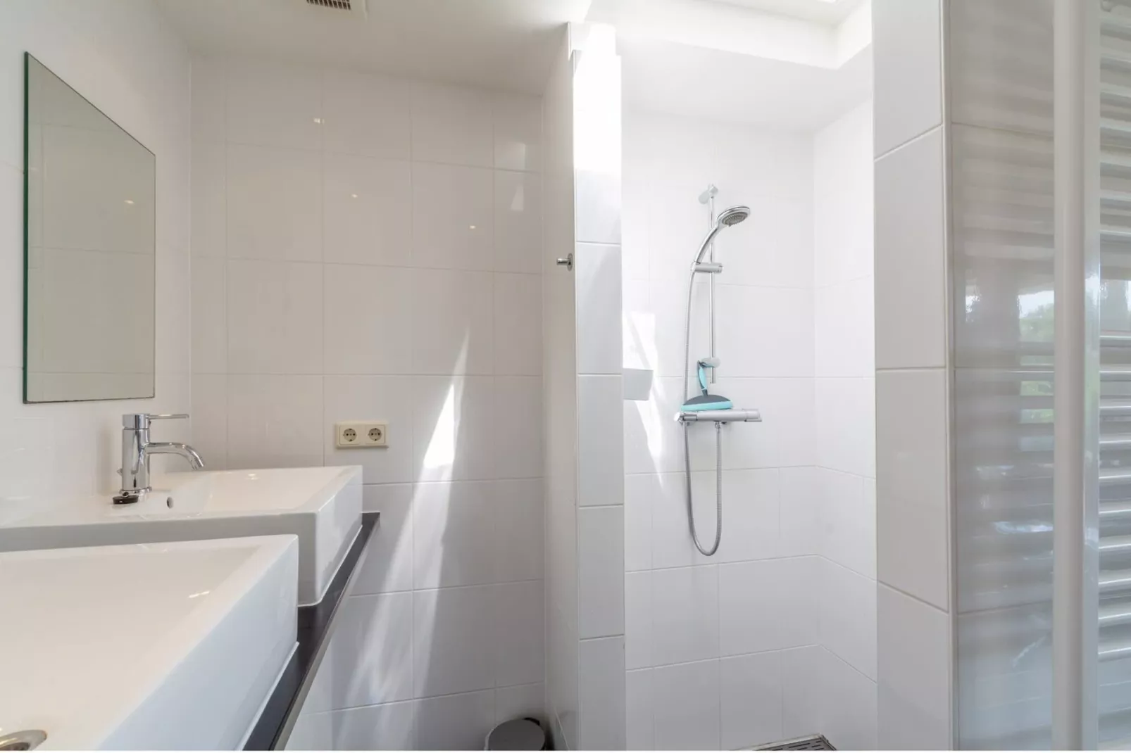 Garnekuul 73-Bathroom