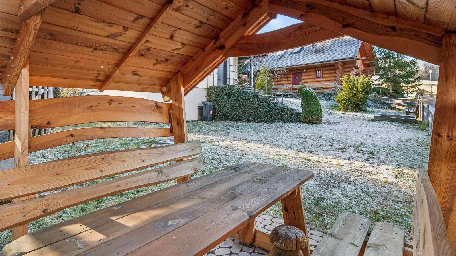 Das Haus am Wald-Jardin en hiver