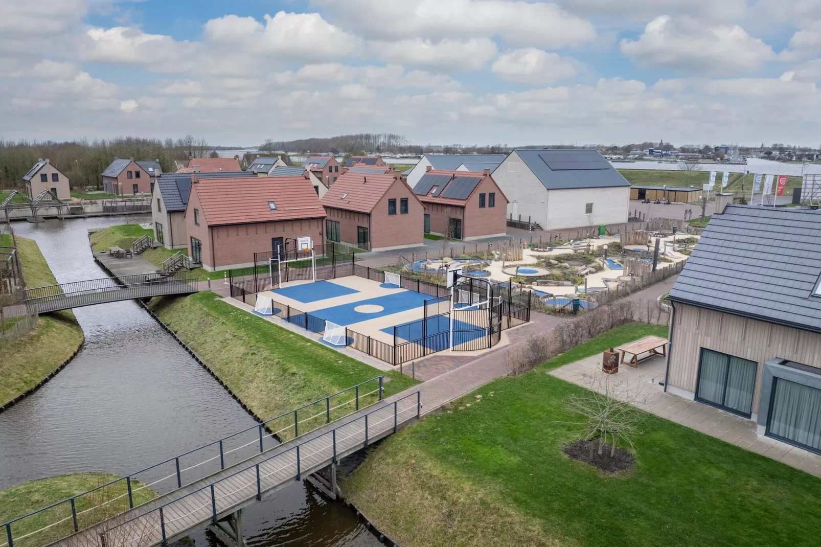 Park Veerse Kreek 8-Areas within 5km in summer