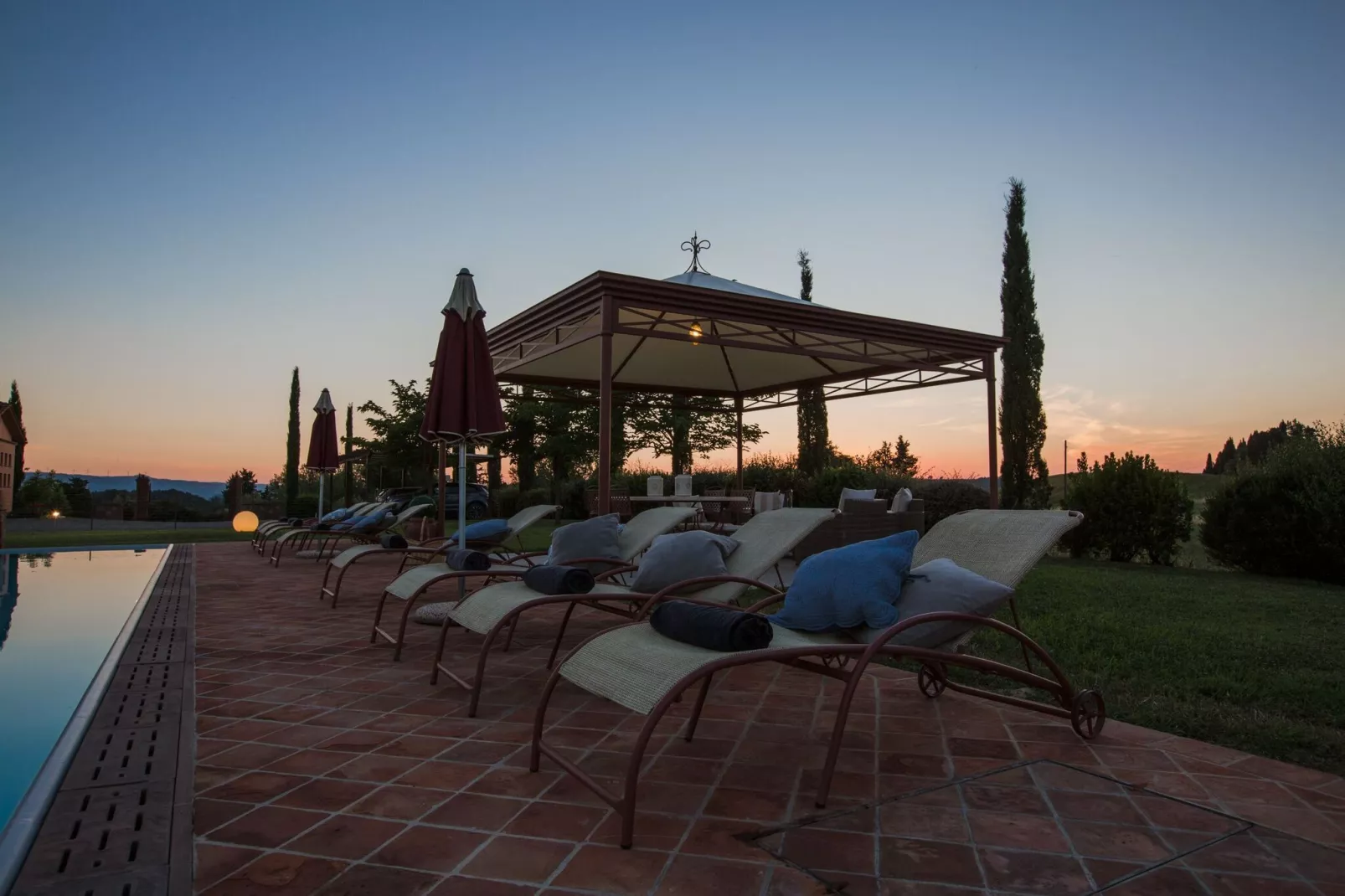 Villa Celli Sei-Piscine