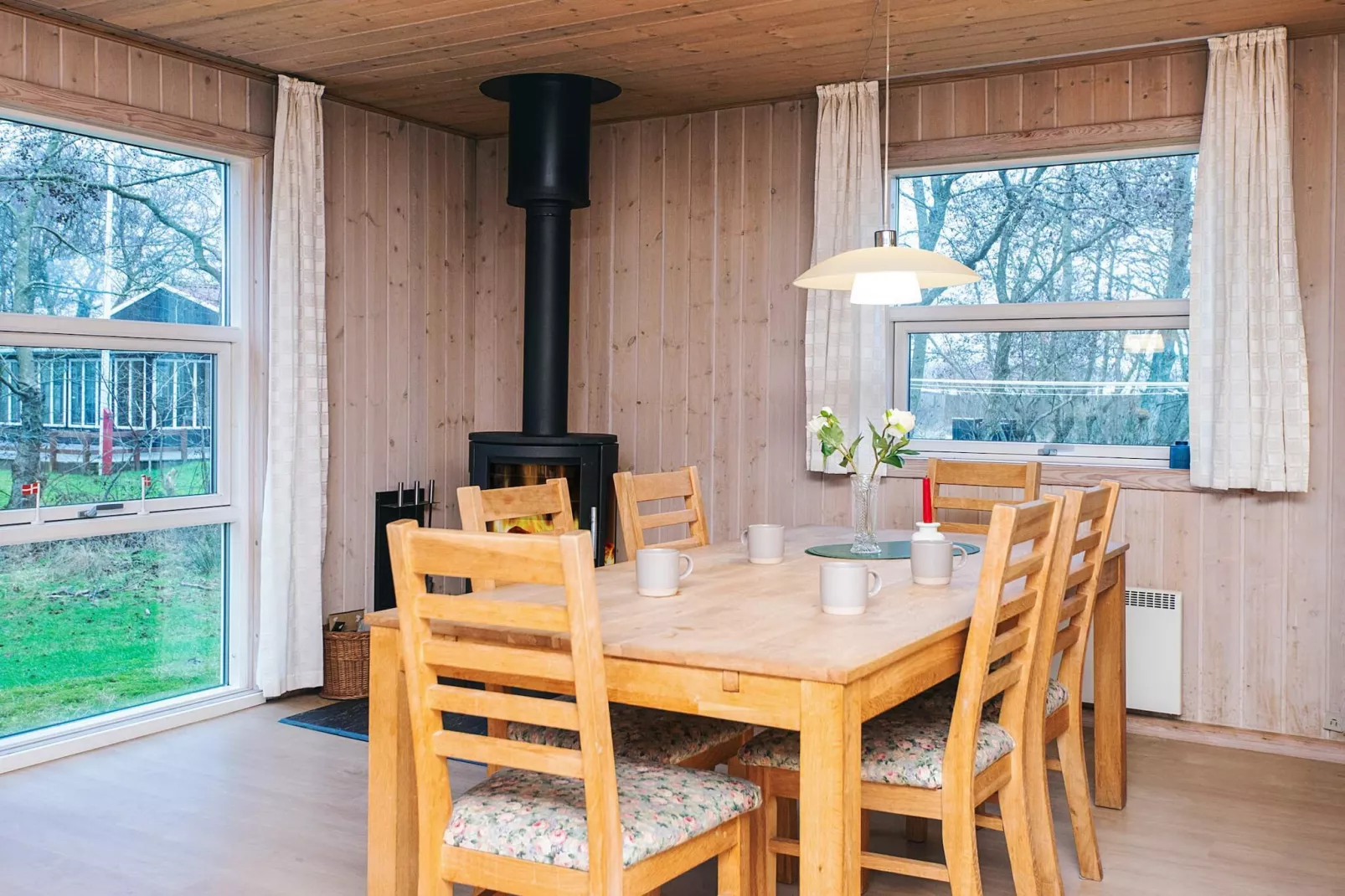 Tranquil Oasis in Rindby - Indoor