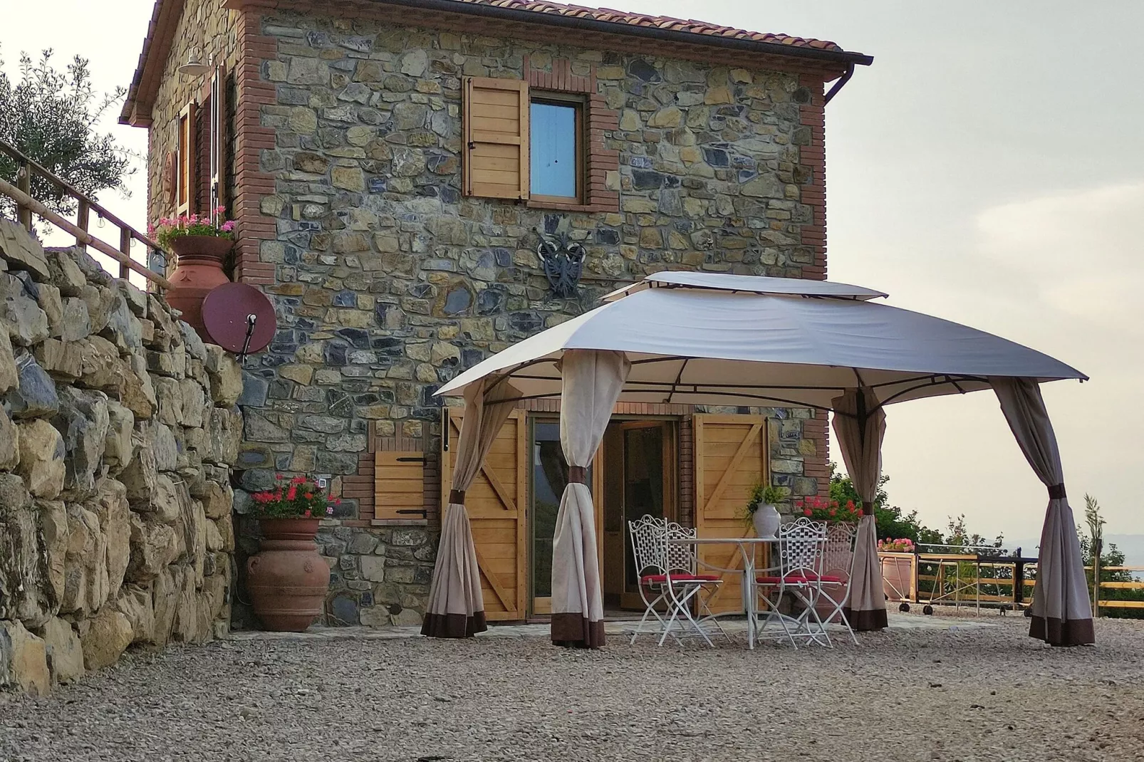 Villa Pratini-Exterior summer
