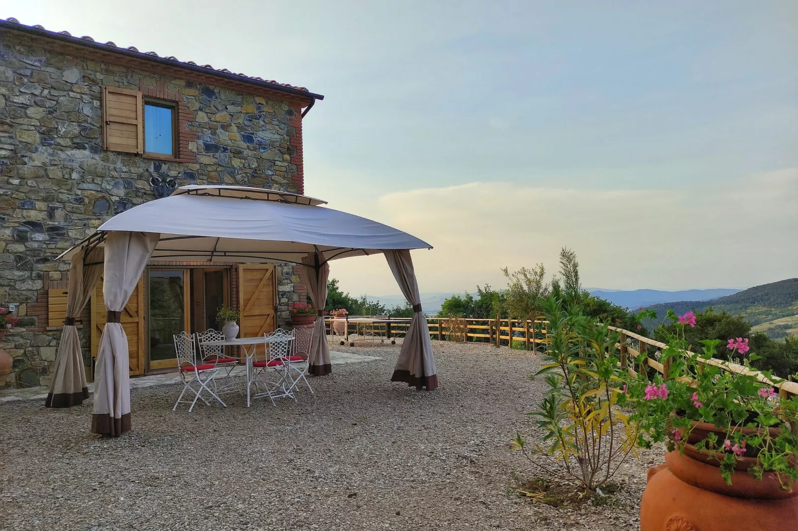 Villa Pratini-Exterior summer