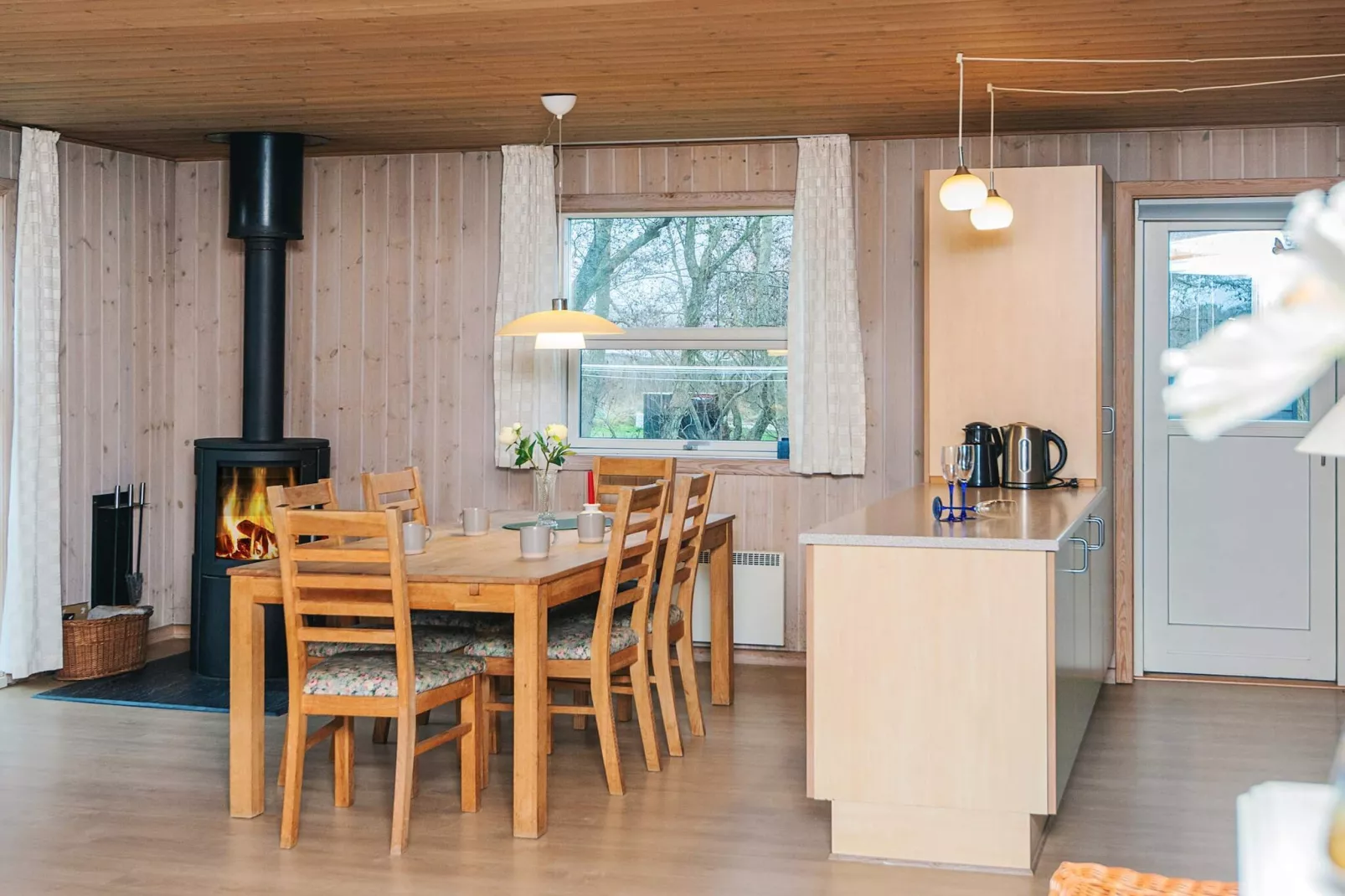 Tranquil Oasis in Rindby - Indoor