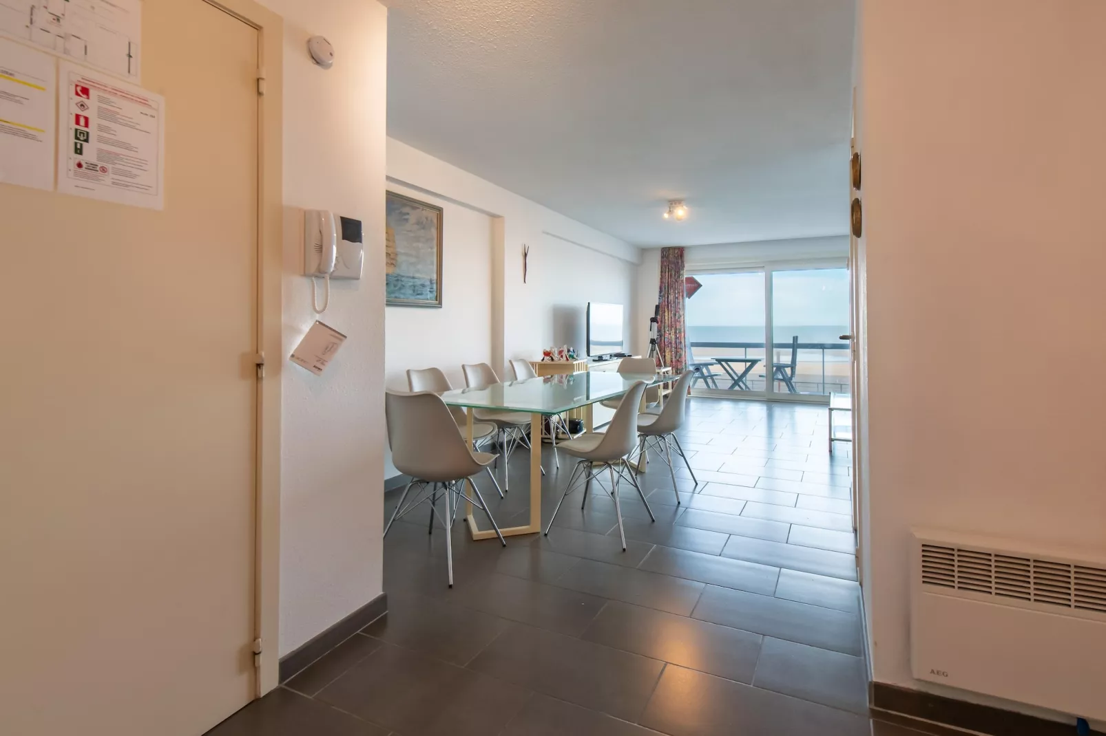 Belle Rive 0101-Dining room