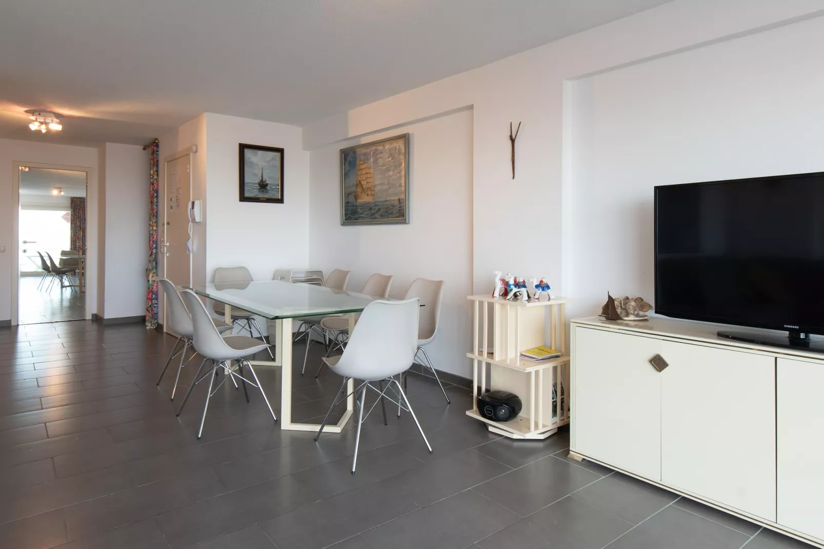 Belle Rive 0101-Dining room