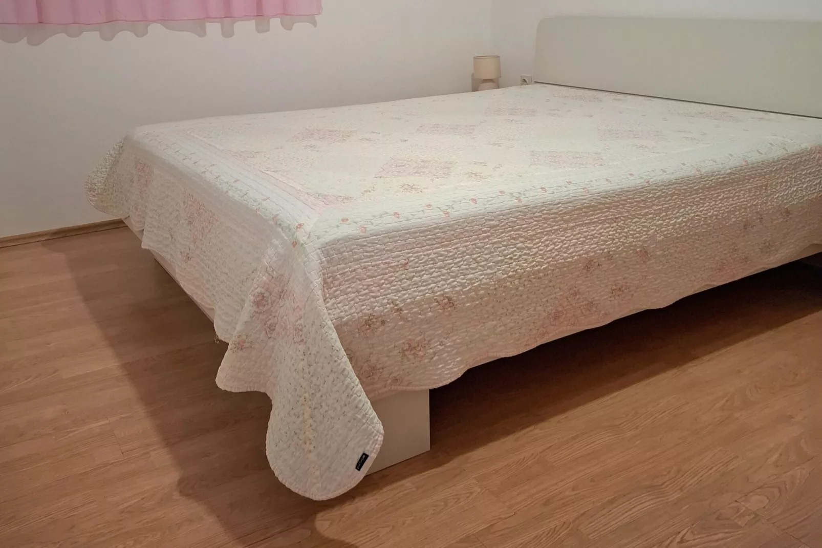 Guest House Old Town View- One Bedroom Apartment (3 Adults)-Chambre