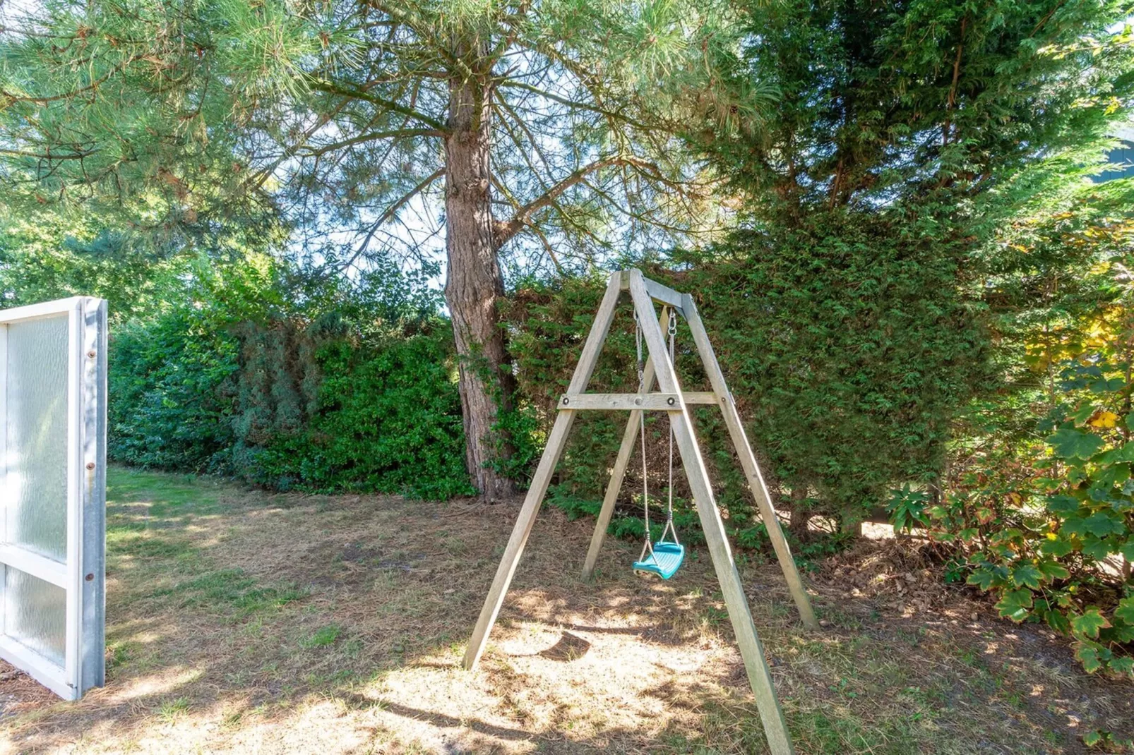 Hofstee 18-Gardens in summer