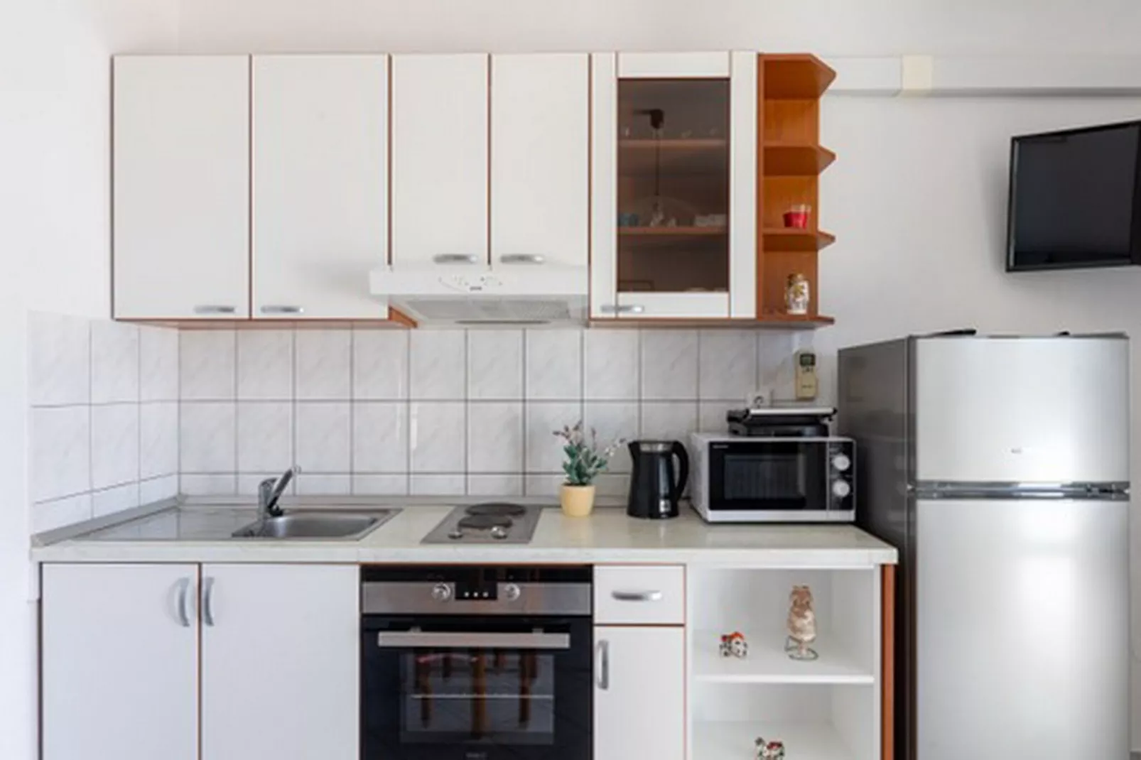 House Rašica - One Bedroom Apartment with Terrace and Sea view (3)-Küche