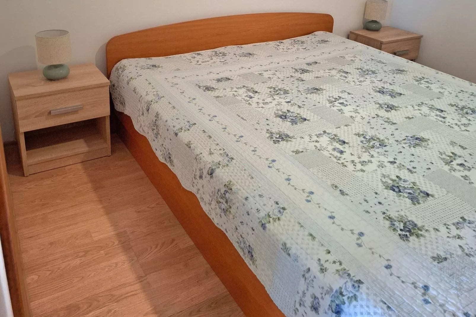 Guest House Old Town View- One Bedroom Apartment (2 Adults)-Schlafzimmer