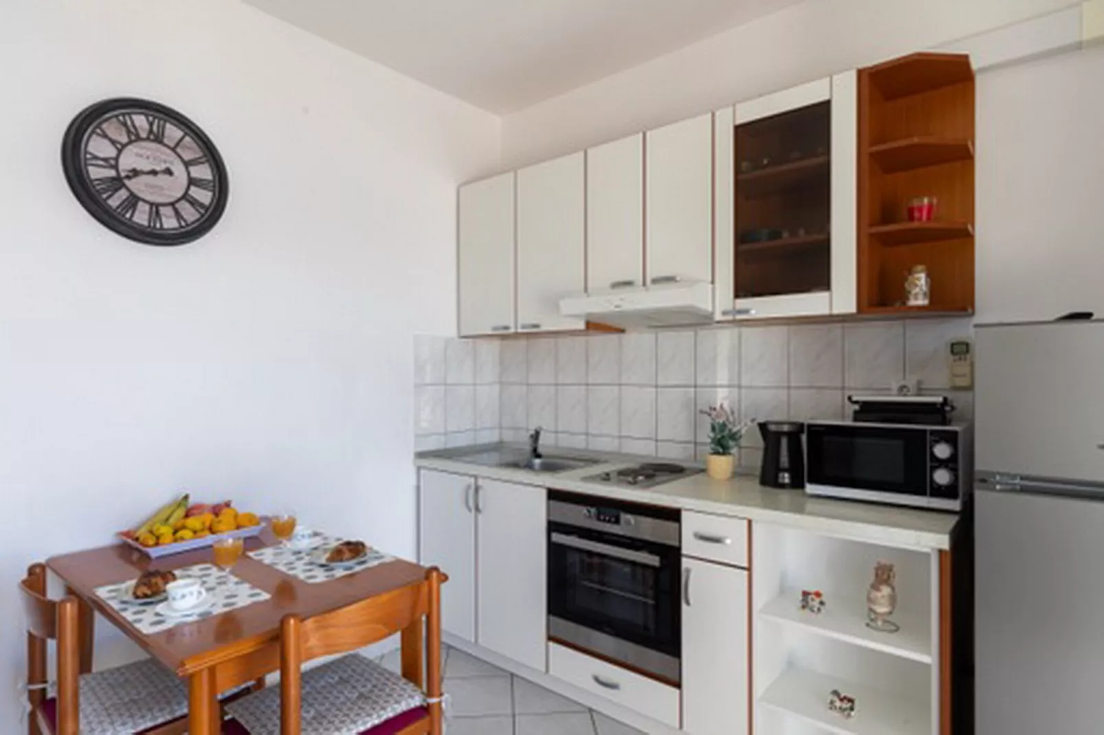 House Rašica - One Bedroom Apartment with Terrace and Sea view (3)-Küche