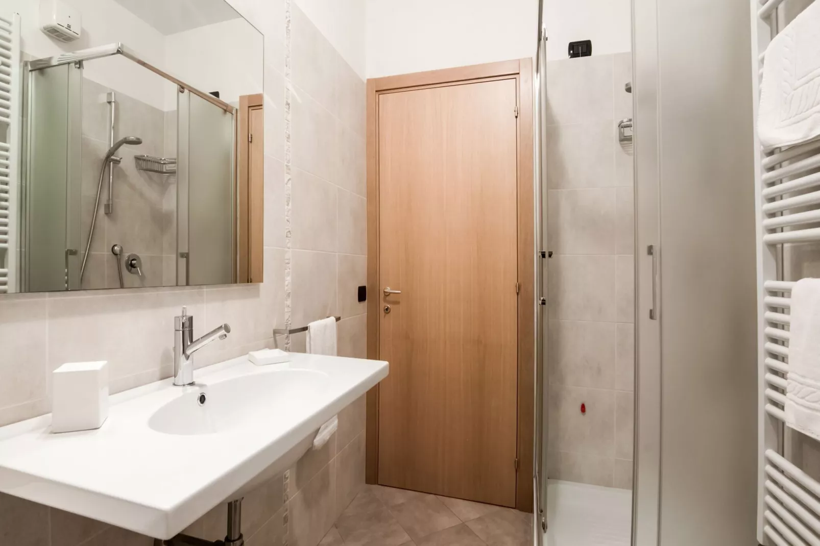 Rose di Fratta 1-2-4-Bathroom