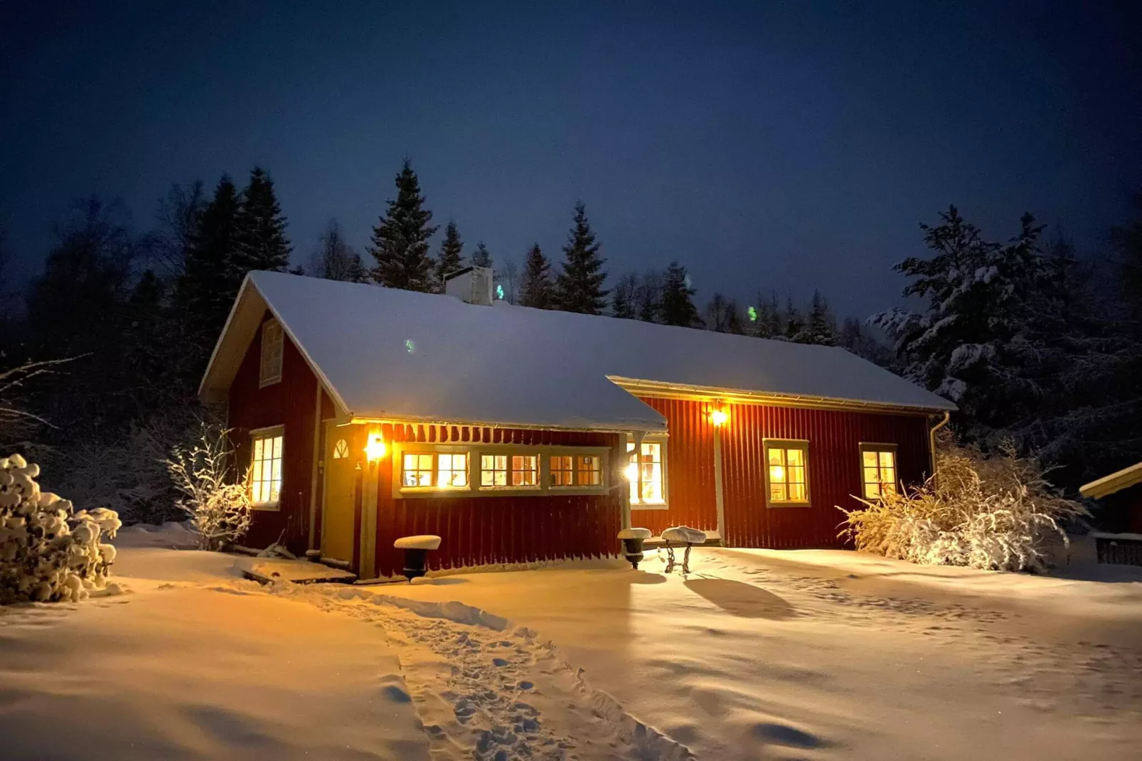 4 Sterne Ferienhaus in GULDSMEDHYTTAN-Im Freien