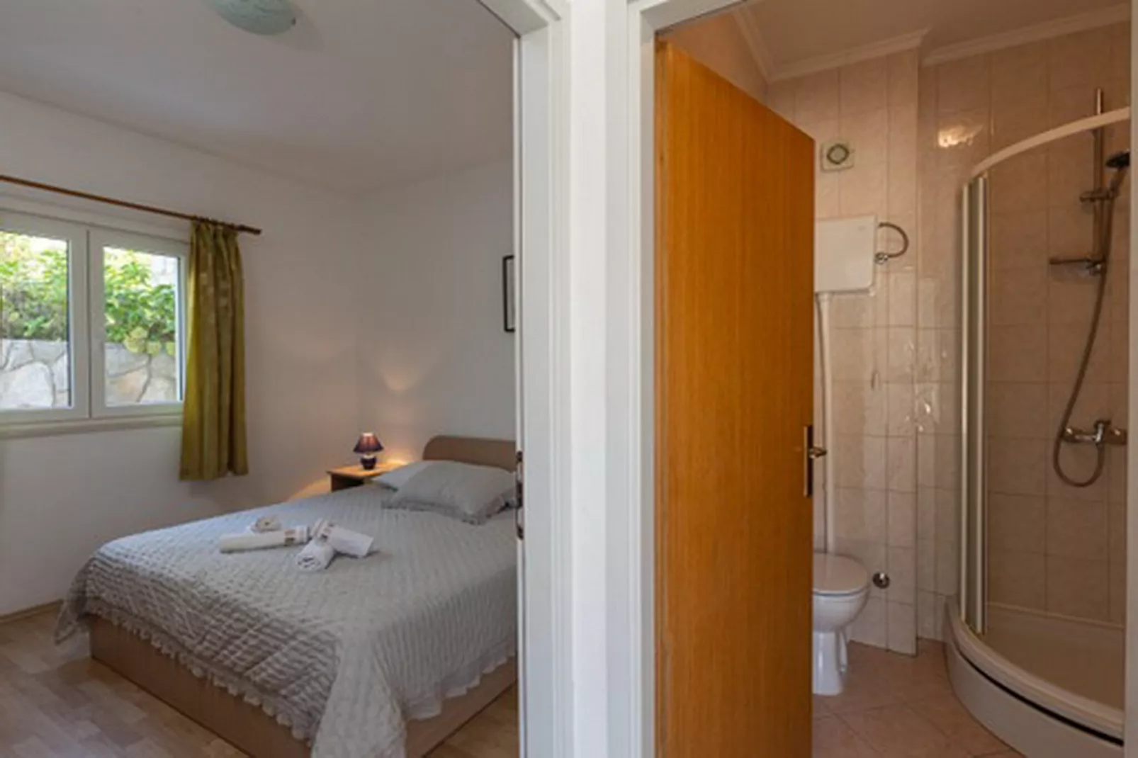 House Rašica - One Bedroom Apartment with Terrace and Sea view (3)-Schlafzimmer