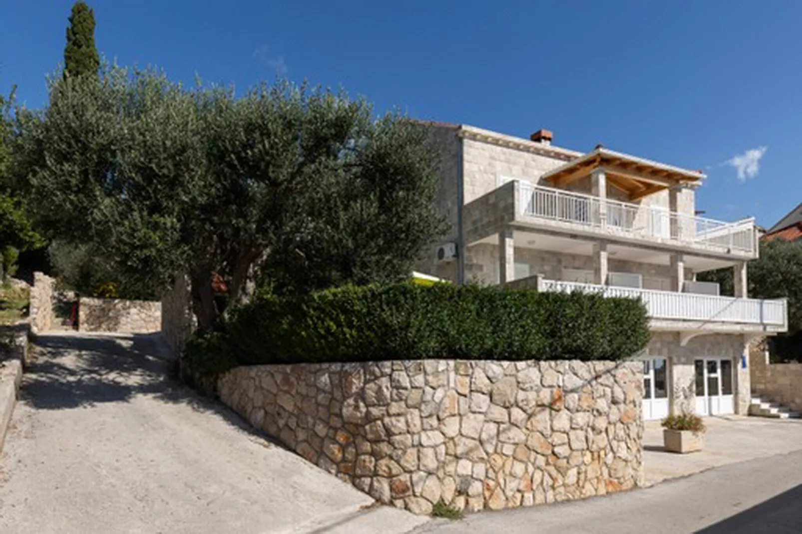 House Rašica - One Bedroom Apartment with Terrace and Sea view (3)