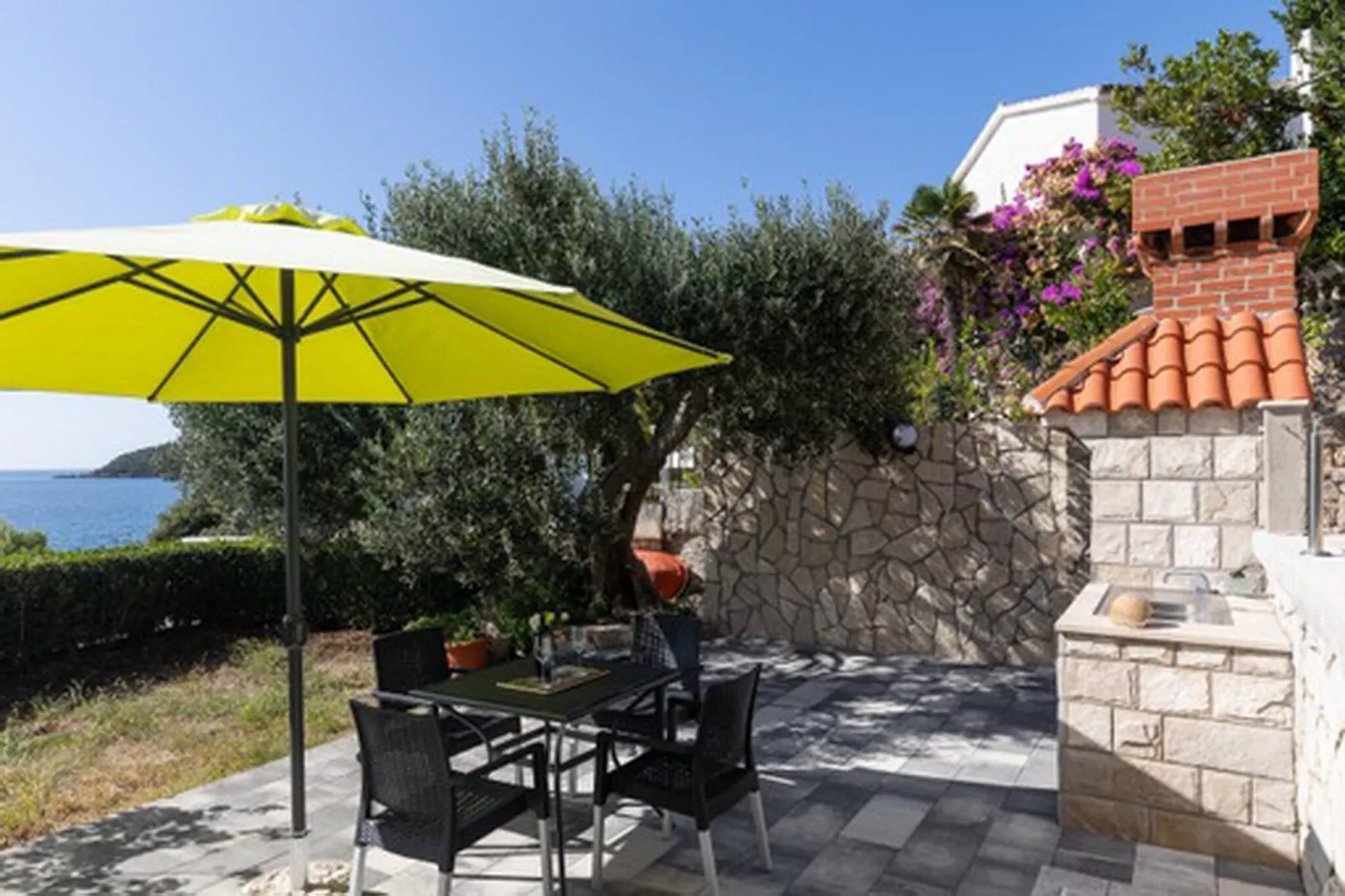 House Rašica - One Bedroom Apartment with Terrace and Sea view (3)-Ausstattung