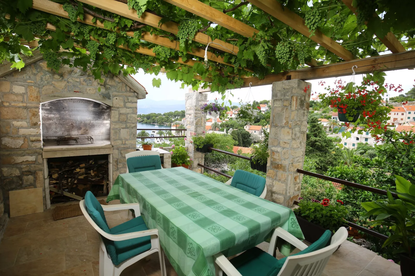 Apartments Boro - Three bedroom Apartment with Sea View (A1)