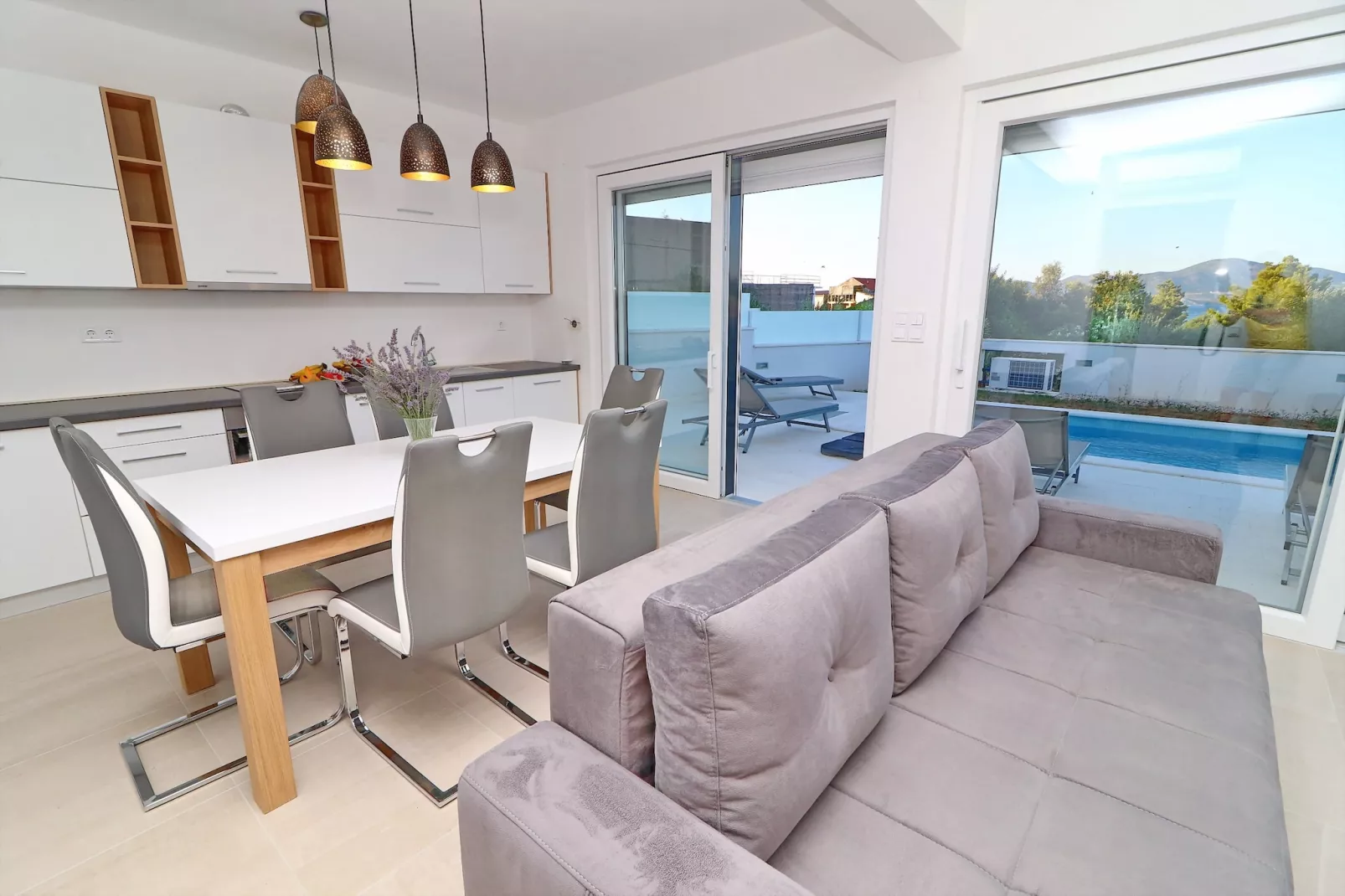 Villa E & D  - Four Bedroom Villa with Pool and Patio - Villa D