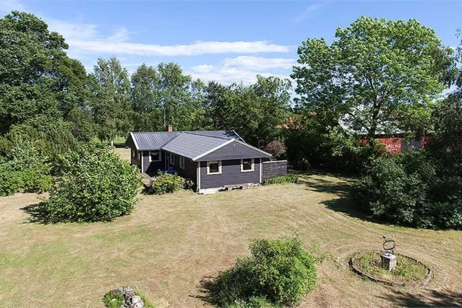 6 person holiday home in LÖTTORP