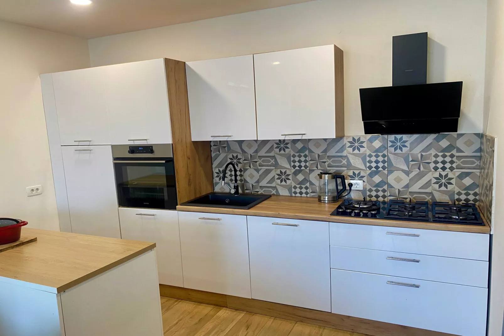 VERT Apartment - Two Bedroom Apartment with Terrace