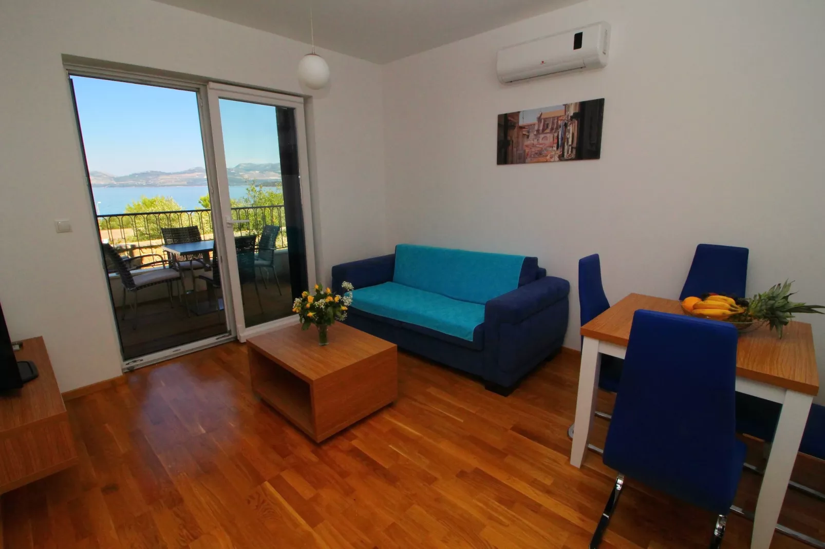 Apartments Kula - One-Bedroom Apartment with Terrace and Sea View-B1