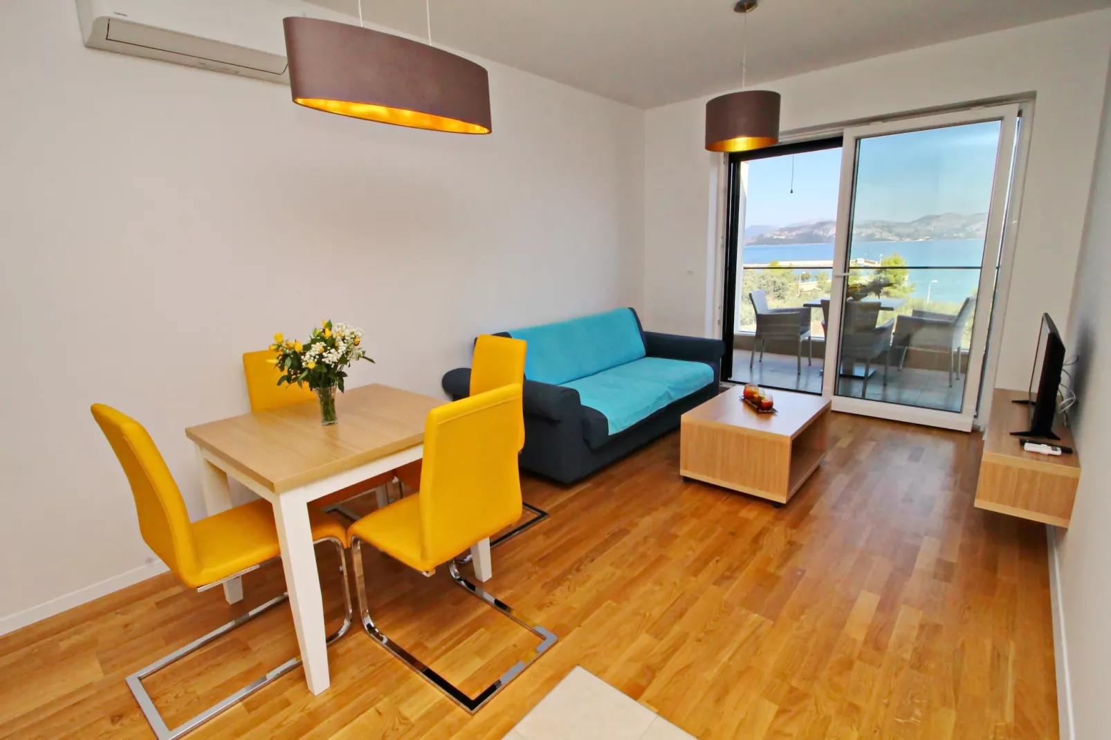 Apartments Kula - One Bedroom Apartment with Balcony and Sea View C3