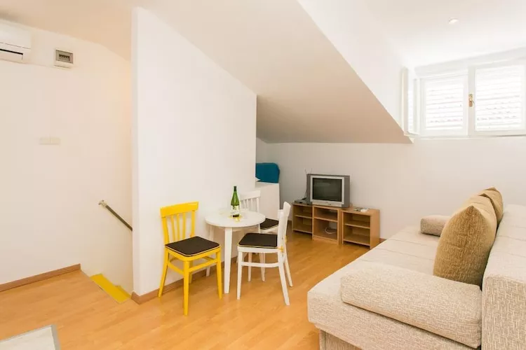 Apartment Sun - One-Bedroom Apartment