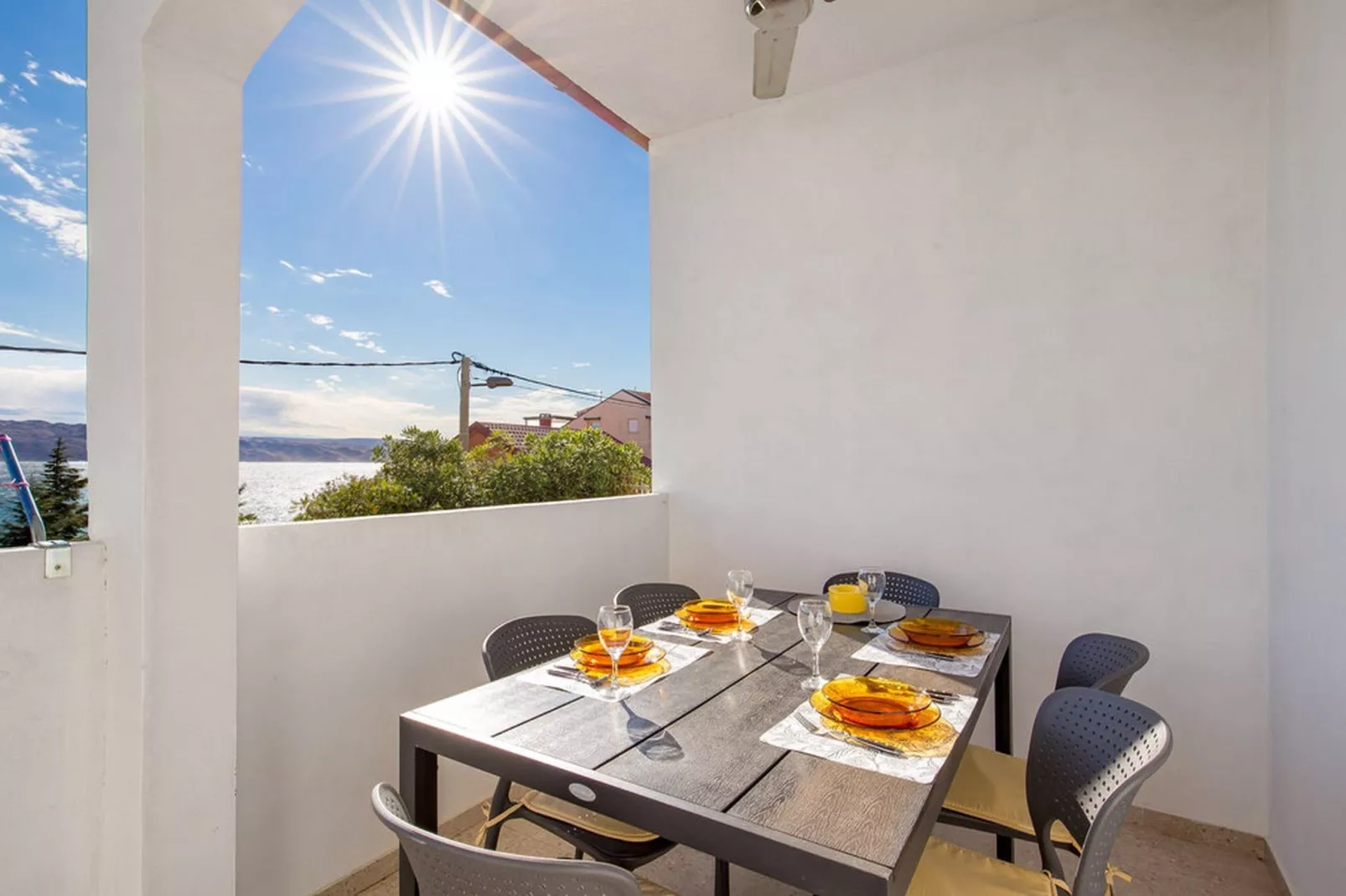 Apartments Sun 4 You - Two Bedroom Apartment with Balcony and Sea View (Apartment 2)